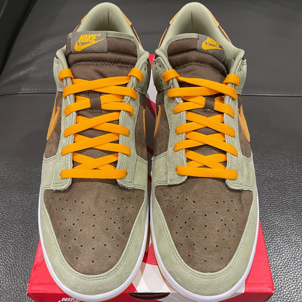 SOLD!!!! BRAND NEW NIKE DUNK LOW SE DUSTY OLIVE - Picture 2 of 6